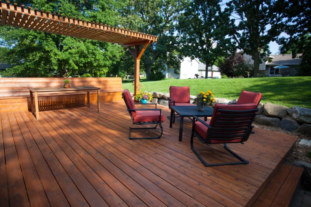 finished outdoor deck in hamilton